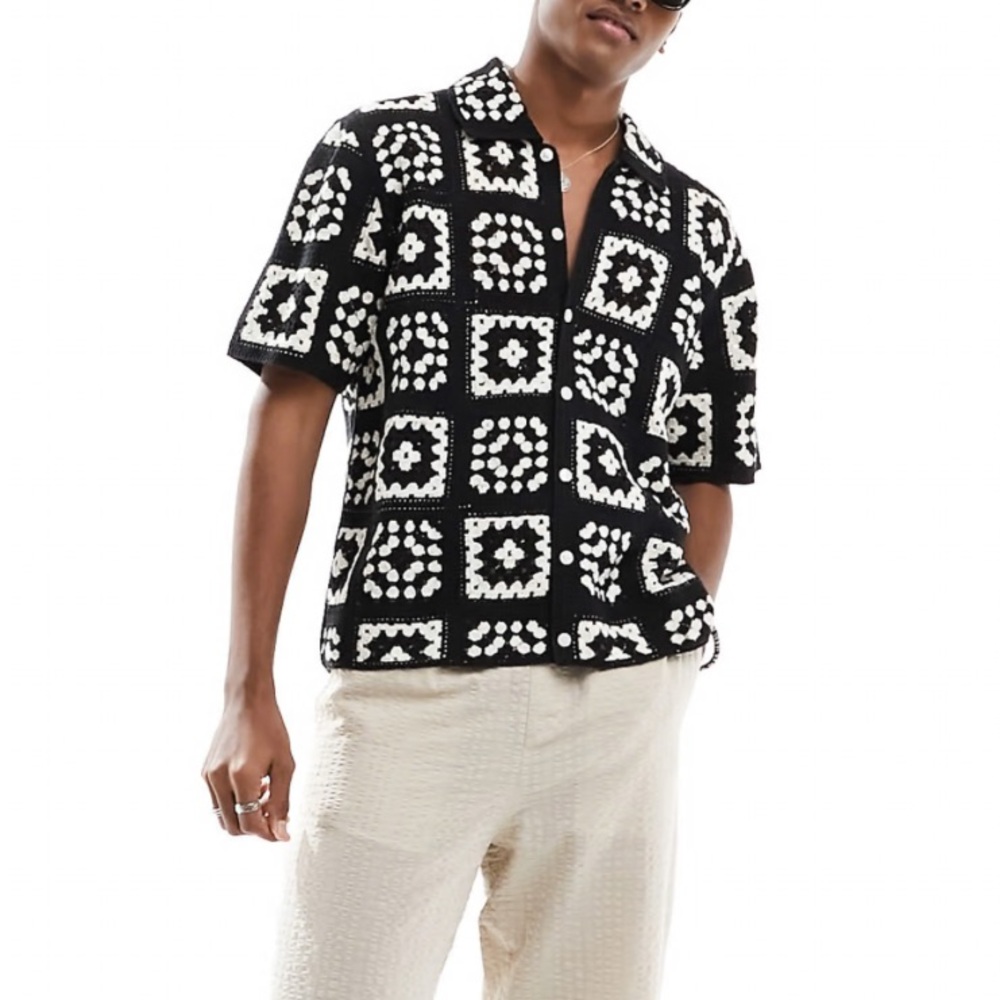Abercrombie & Fitch Black and White Crochet Button-Up Polo - Picture 3 of 9